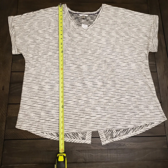 Button Back Space Dye V-neck Top CJ Banks Plus Size 3X - Picture 9 of 10